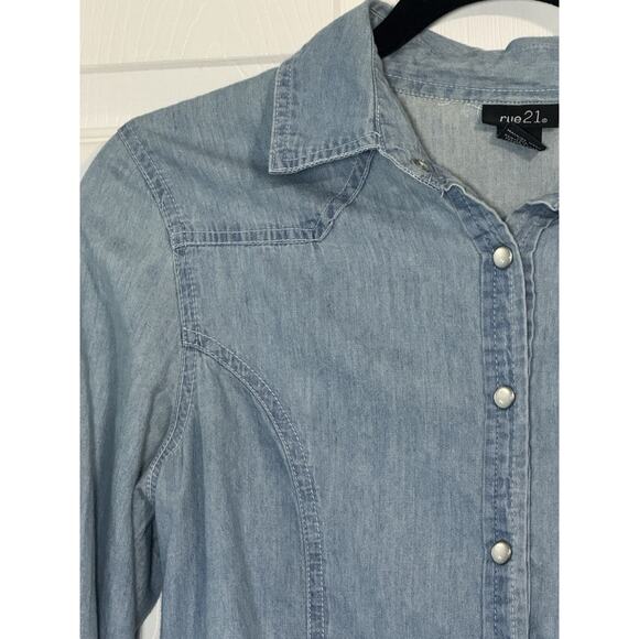 Rue 21 Blue Denim Look 100% Cotton Button Up Long Sleeve Collared Shirt, Medium - Picture 3 of 6